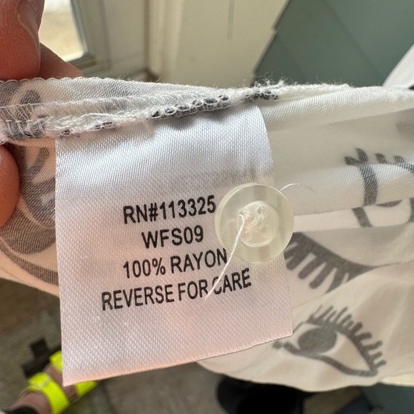 Wildfang White Eye PrintShirt - Picture 3 of 4